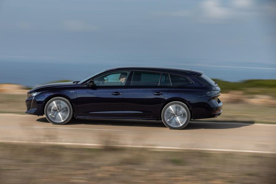  Peugeot 508 SW GT 2018 года  (WW) (фото 37 из 42)